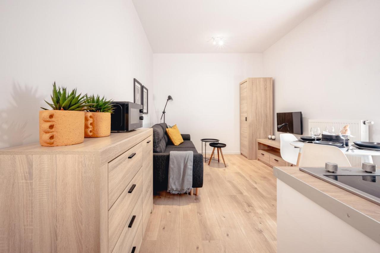 Apartamenty Pamiatkowa 11, 2 Rooms, Self Check In 24H Poznan Exterior foto